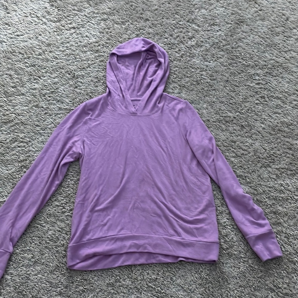 Extremely soft shirt with hood, beautiful violet